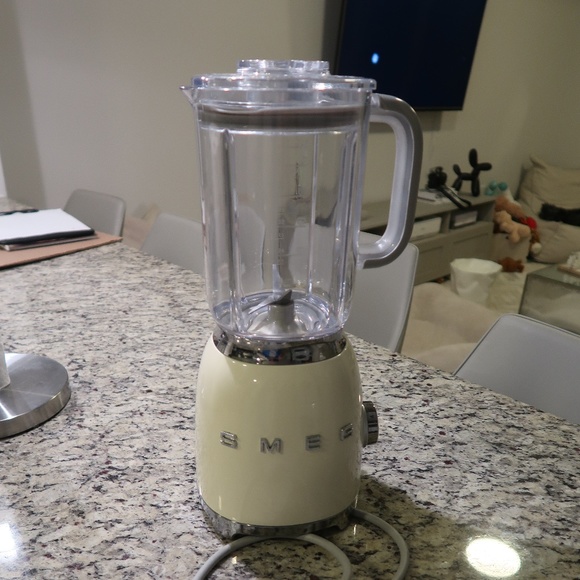 Smeg Blender - Picture 1 of 4